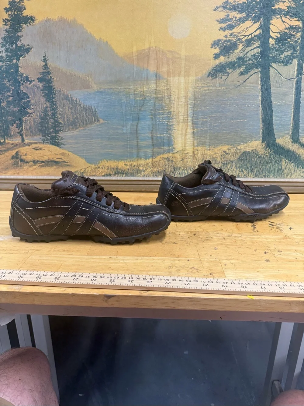 Sketchers oxford leather sneakers, men’s size 9.5 relaxed step insole